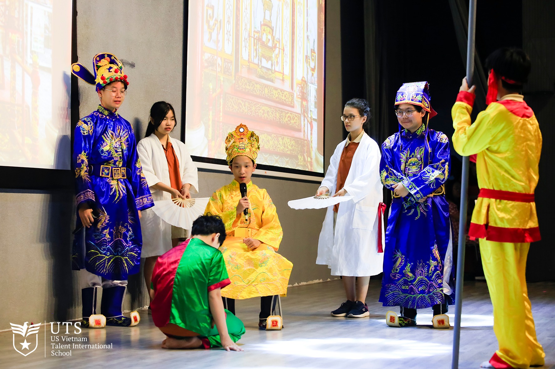 Khi Các Tác Phẩm Văn Học Và Lịch Sử “Sáng Đèn” Trên Sân Khấu UTS