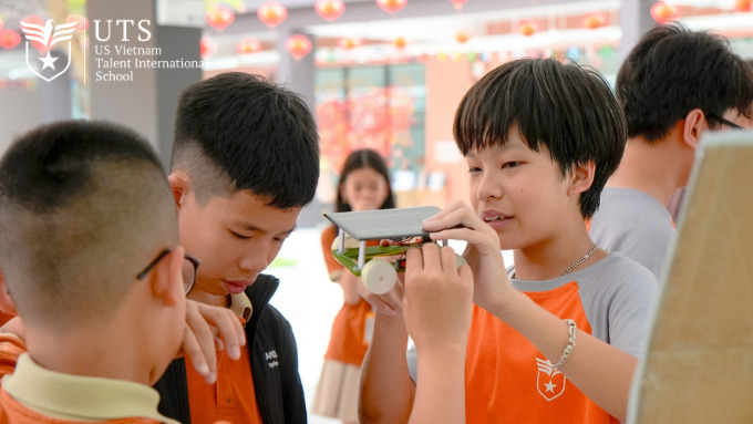 Interdisciplinary Project: “From models to minds”