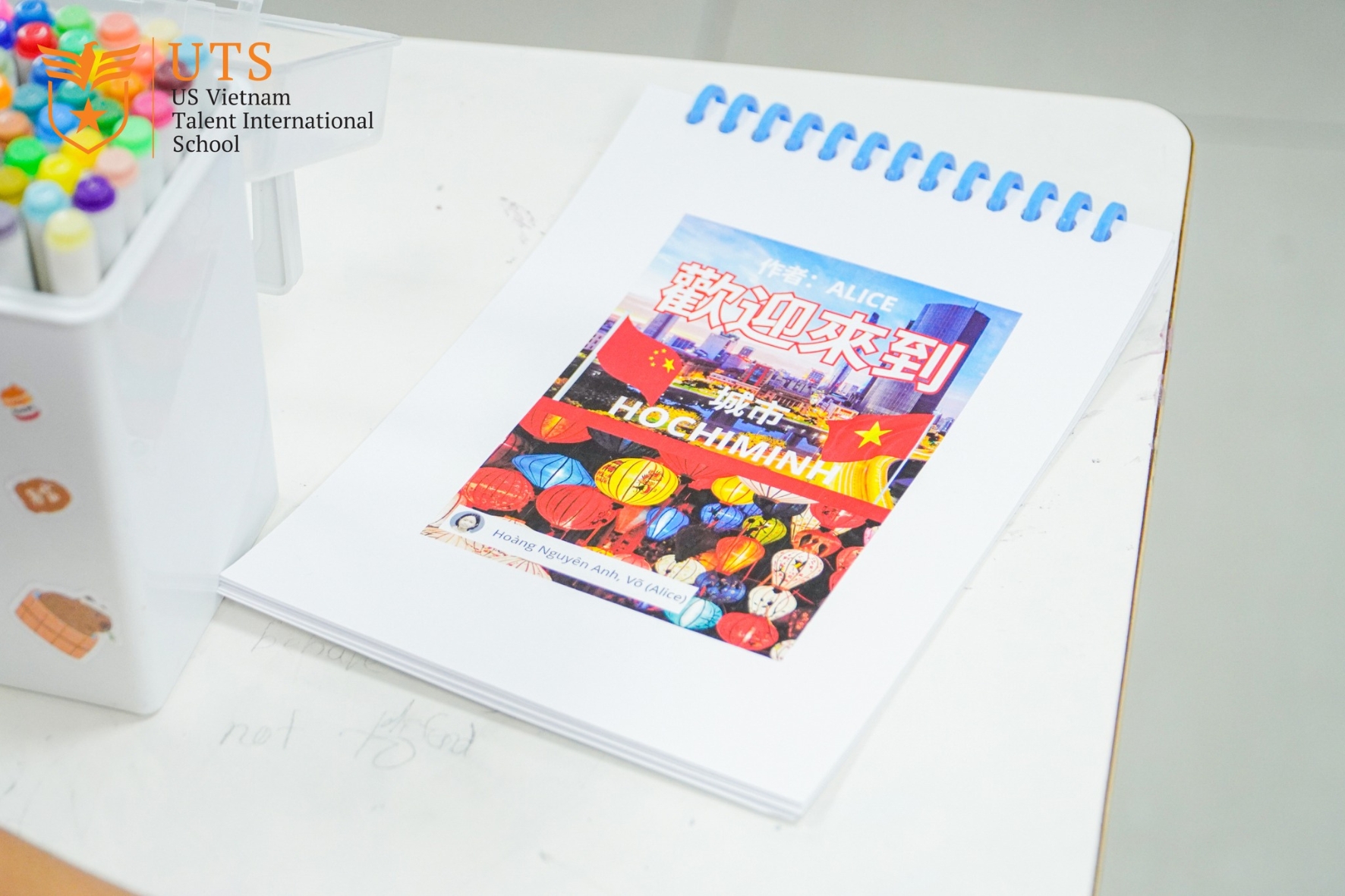 “Multilingual Travel Guides” – UTS-ers lead the way for international friends to explore Vietnam