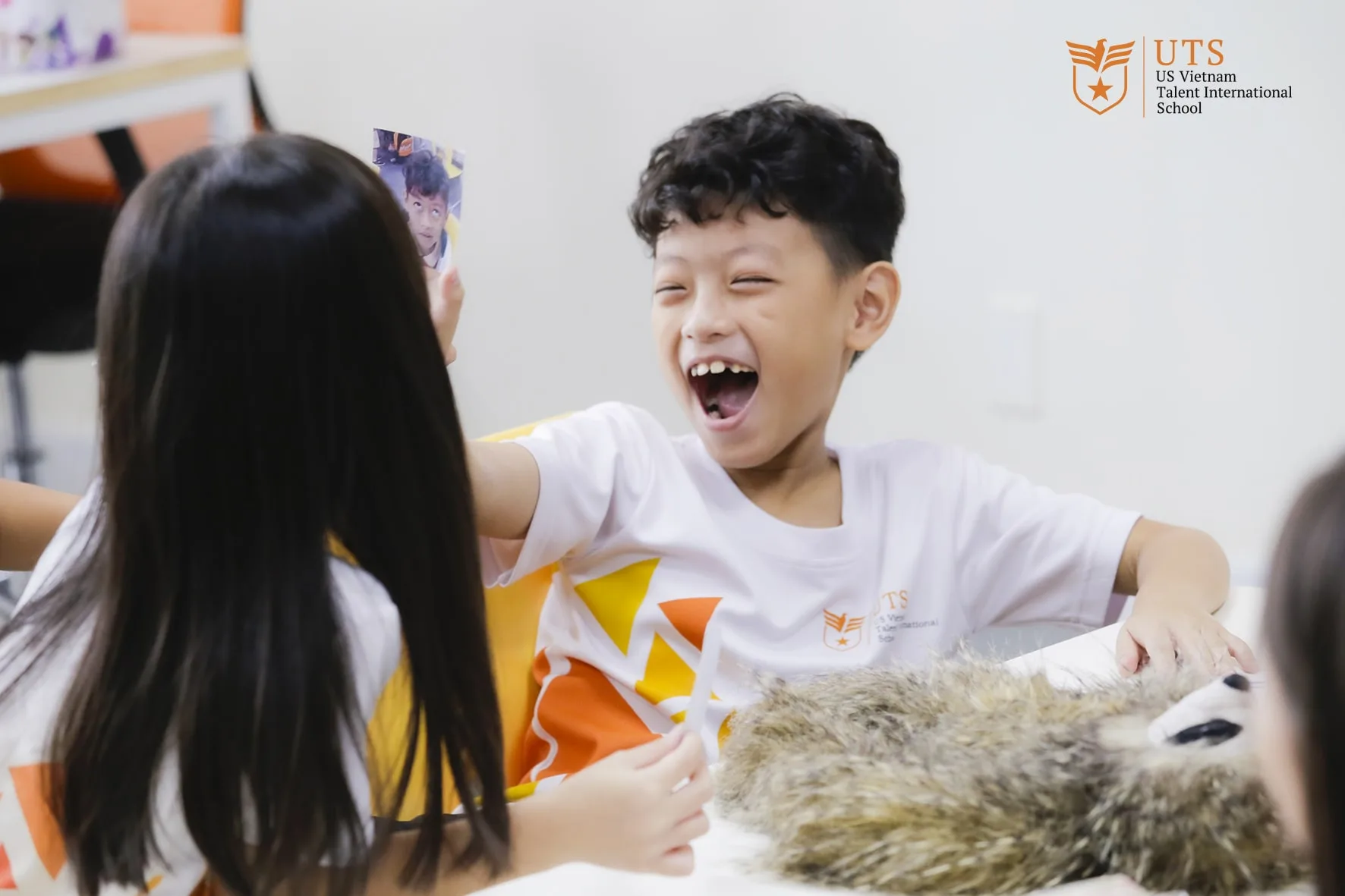 Giải Mã OIC – “Cô Ơi, Xác Ướp Có Thật Sự Tồn Tại Không Ạ?”