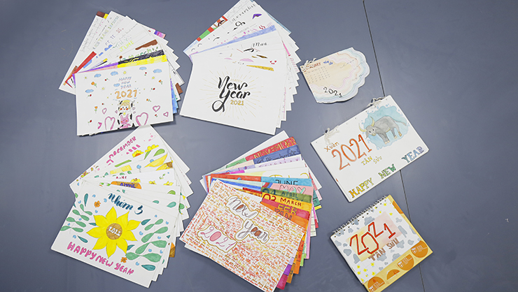 UTS-ers showing their whorls with unique handmade table calendars