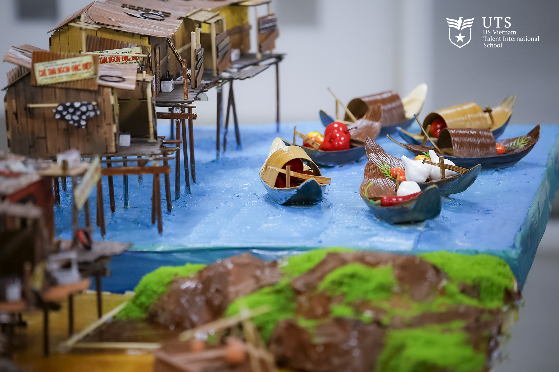 Project: “Floating Market – Western river culture”